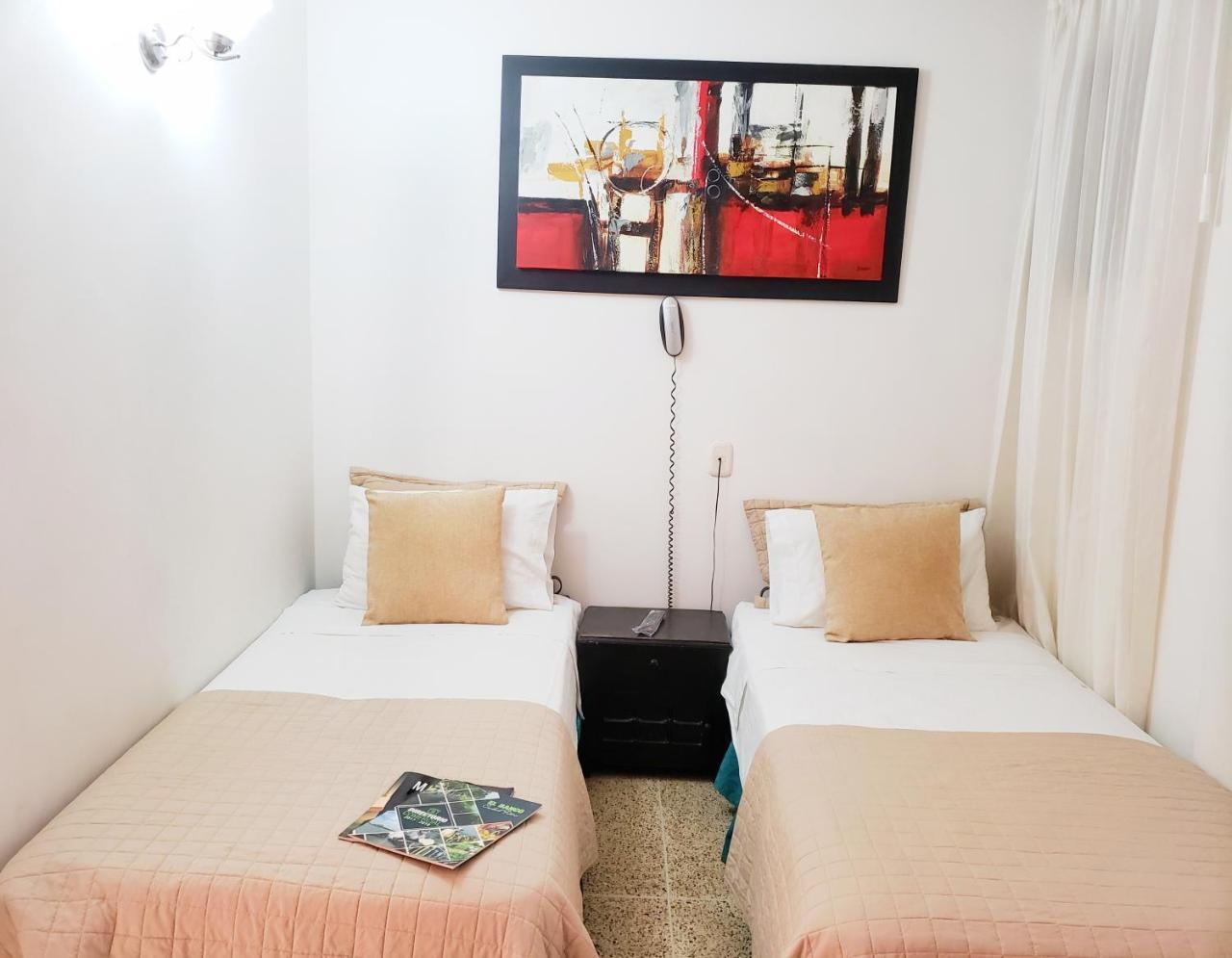 Hotel Radoa El Banco  Екстер'єр фото